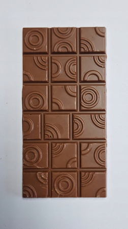 I-ORGANIC sugar-free milk chocolate, 40%, own production